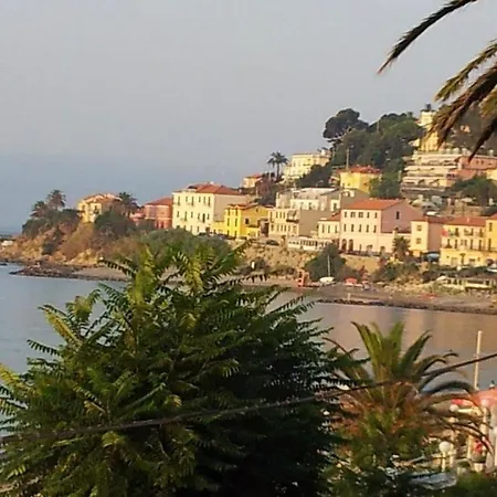A Marina On Sanremo Seaside * بوسانا نوفا