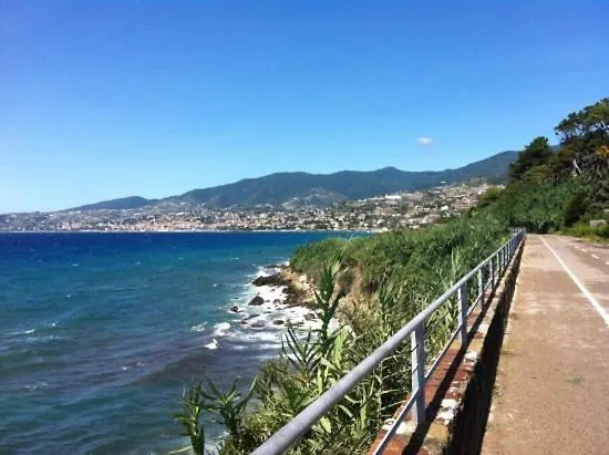 Lejlighed A Marina On Sanremo Seaside *